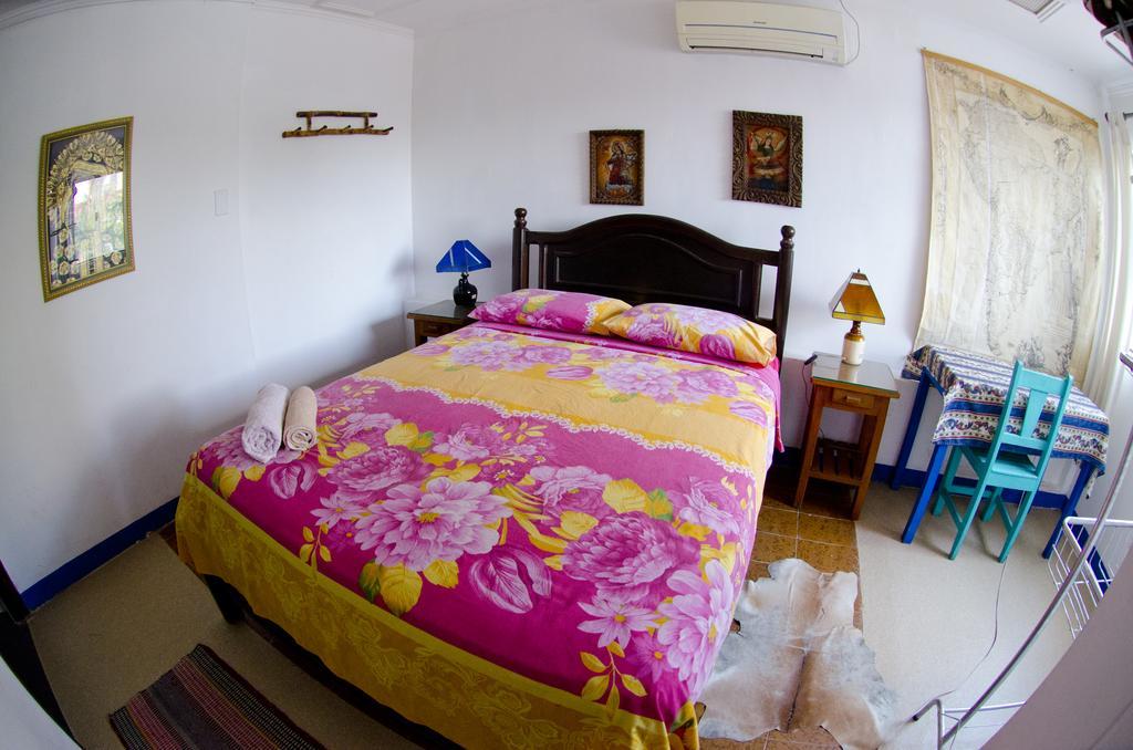 Hostal Los Aventureros Santa Cruz de La Sierra Dış mekan fotoğraf