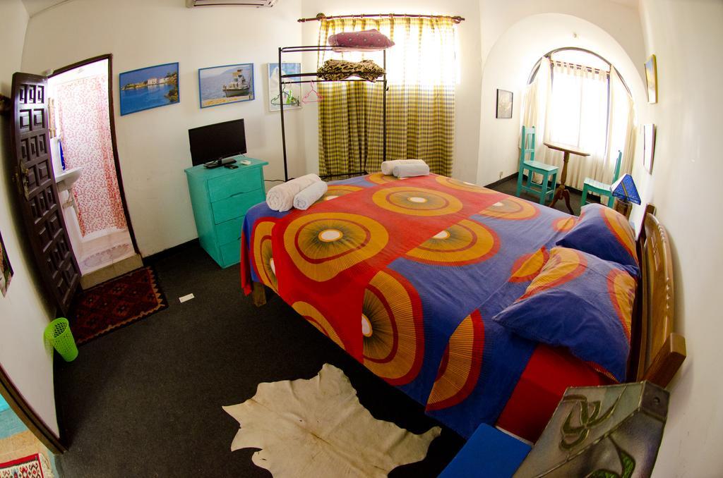 Hostal Los Aventureros Santa Cruz de La Sierra Oda fotoğraf